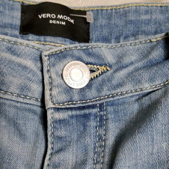 Vero Moda Skinny Destroyed Jeans - Picture 8 of 11